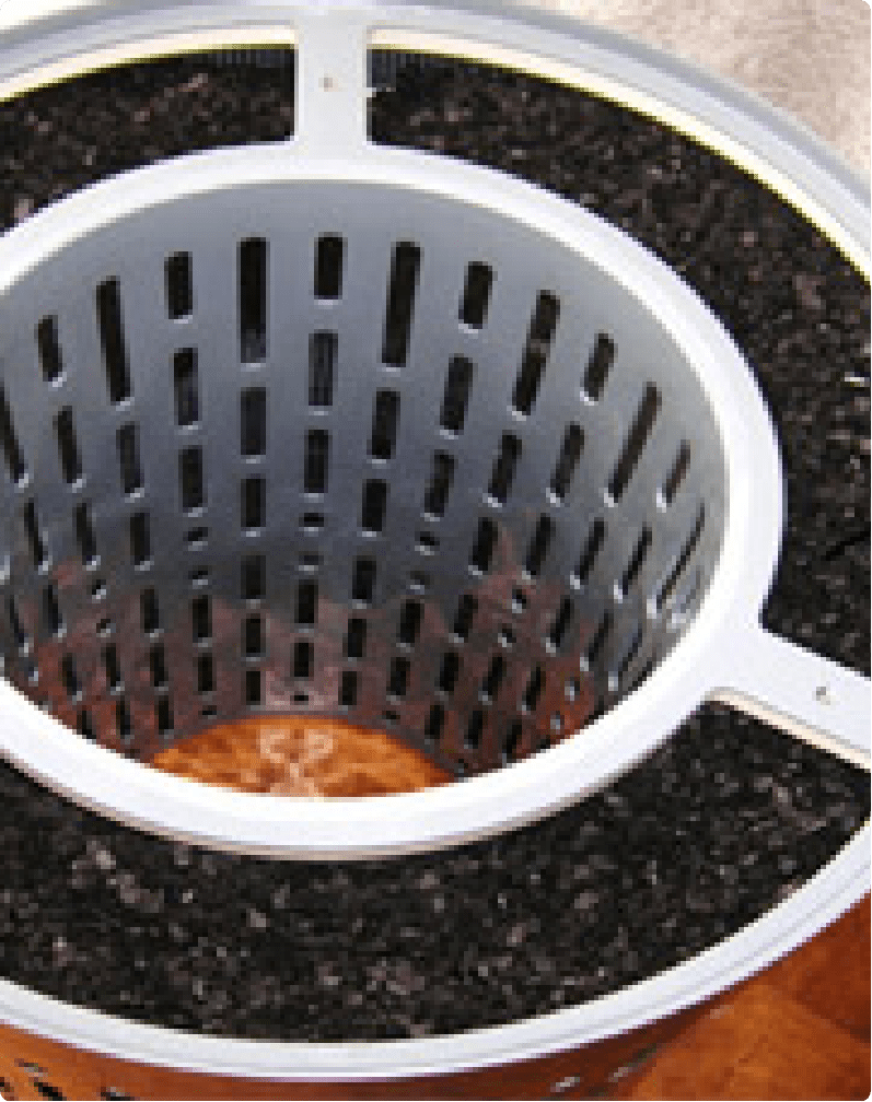 白い円柱型の脱臭装置Qポットの製品画像