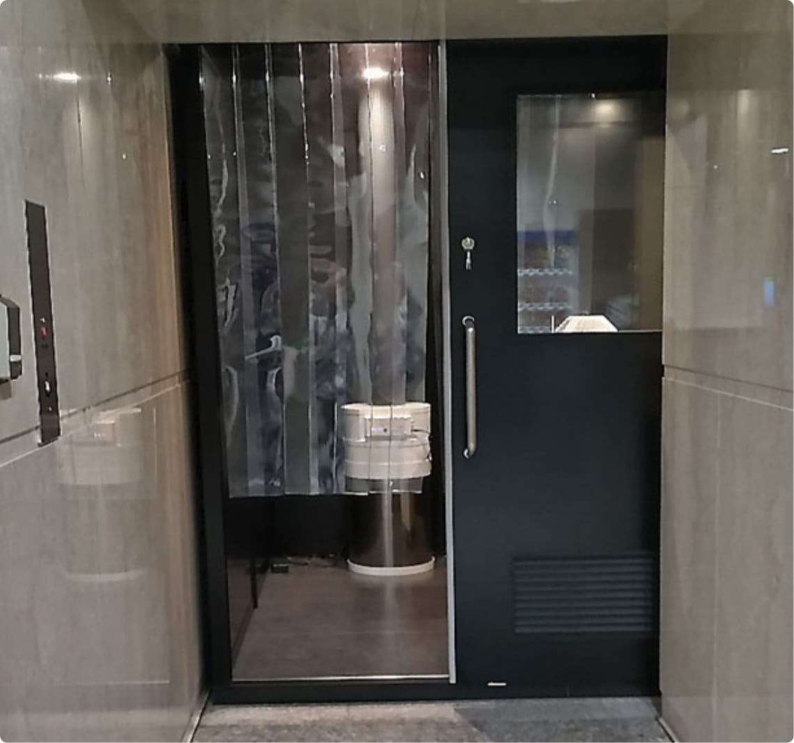 脱煙機能付き喫煙ブース「シガーProX-CQ1-Ｌサイズ」(4～5人用)